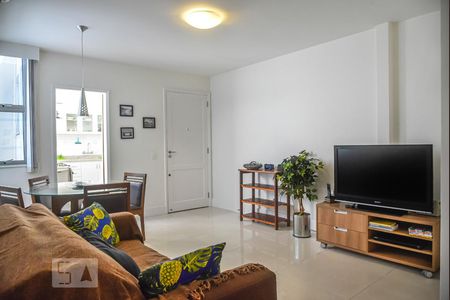 Sala de apartamento para alugar com 2 quartos, 74m² em Leblon, Rio de Janeiro