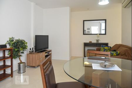 Sala de apartamento para alugar com 2 quartos, 74m² em Leblon, Rio de Janeiro