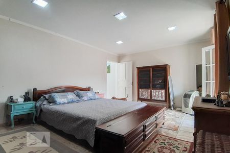 Casa para alugar com 240m², 3 quartos e 2 vagasSuíte 1