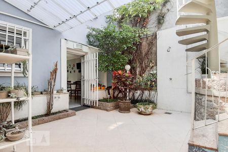 Casa para alugar com 240m², 3 quartos e 2 vagasChurrasqueira