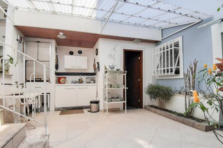 Casa para alugar com 240m², 3 quartos e 2 vagasChurrasqueira