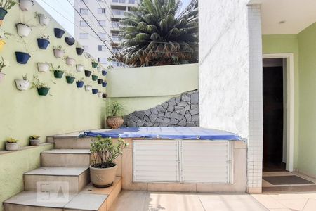 Casa para alugar com 240m², 3 quartos e 2 vagasHidromassagem