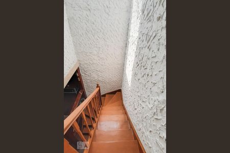 Casa para alugar com 240m², 3 quartos e 2 vagasEscadas