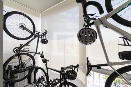 Sacada de apartamento à venda com 2 quartos, 64m² em Vila Santa Catarina, São Paulo