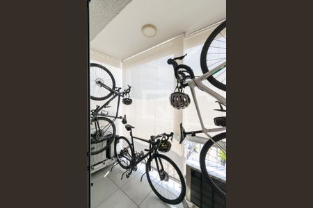 Sacada de apartamento à venda com 2 quartos, 64m² em Vila Santa Catarina, São Paulo