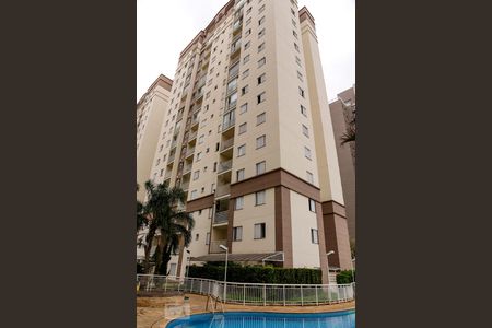 Apartamento à venda com 65m², 3 quartos e 1 vagaPiscina Fachada