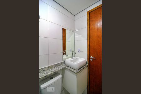 Banheiro de kitnet/studio para alugar com 1 quarto, 15m² em Vila Sao Pedro, Santo André