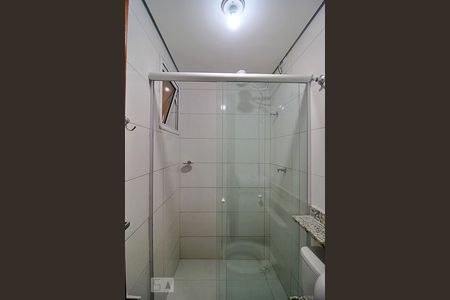 Banheiro de kitnet/studio para alugar com 1 quarto, 15m² em Vila Sao Pedro, Santo André