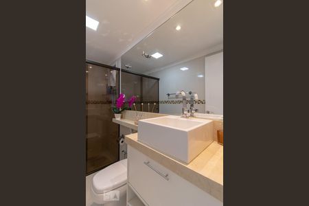 Apartamento à venda com 62m², 2 quartos e 1 vaga Apartamento à venda com 62m², 2 quartos e 1 vagaBanheiro