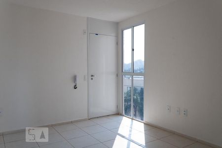 Sala de apartamento para alugar com 2 quartos, 50m² em Campo Grande, Rio de Janeiro