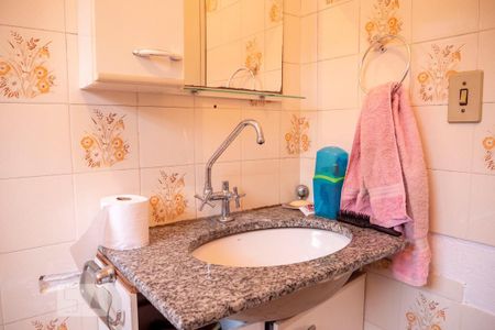 Casa à venda com 161m², 3 quartos e 2 vagasBanheiro