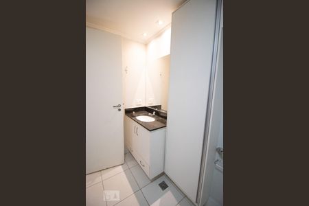 Banheiro de apartamento para alugar com 1 quarto, 45m² em Sul (águas Claras), Brasília