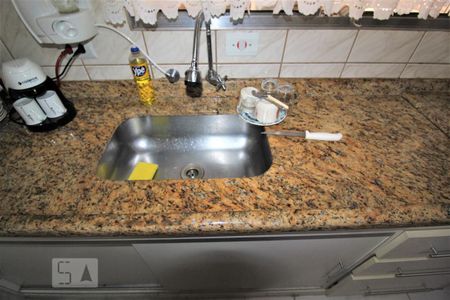 Casa à venda com 254m², 2 quartos e 3 vagasCozinha pia