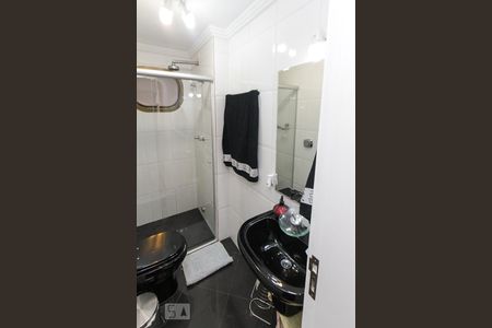 Apartamento à venda com 260m², 3 quartos e 4 vagas Apartamento à venda com 260m², 3 quartos e 4 vagasBanheiro da Suite
