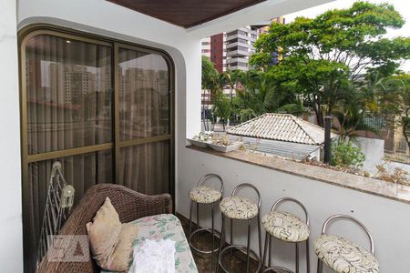 Apartamento à venda com 260m², 3 quartos e 4 vagas Apartamento à venda com 260m², 3 quartos e 4 vagasVaranda da Sala