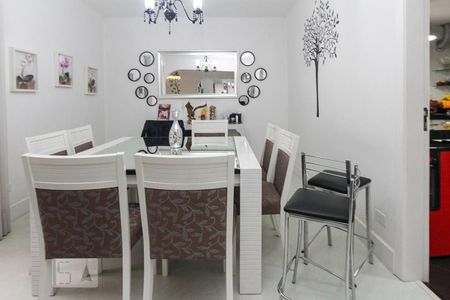 Apartamento à venda com 260m², 3 quartos e 4 vagas Apartamento à venda com 260m², 3 quartos e 4 vagasSala de Jantar