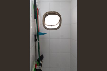 Apartamento à venda com 260m², 3 quartos e 4 vagas Apartamento à venda com 260m², 3 quartos e 4 vagasBanheiro de Serviço