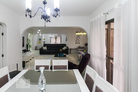 Apartamento à venda com 260m², 3 quartos e 4 vagas Apartamento à venda com 260m², 3 quartos e 4 vagasSala de Jantar