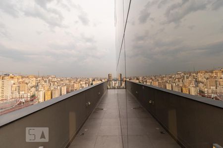 Studio para alugar com 34m², 1 quarto e sem vaga Studio para alugar com 34m², 1 quarto e sem vagaÁrea comum - Varanda na cobertura