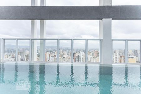 Studio à venda com 25m², 1 quarto e sem vagaÁrea comum - Piscina