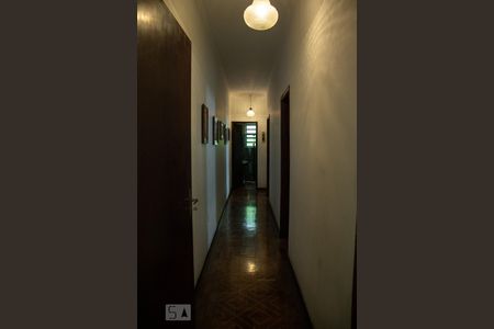 Corredor de casa à venda com 3 quartos, 280m² em Vila Madalena, São Paulo