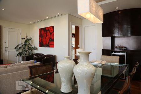 Sala de apartamento à venda com 3 quartos, 130m² em Paraíso do Morumbi, São Paulo