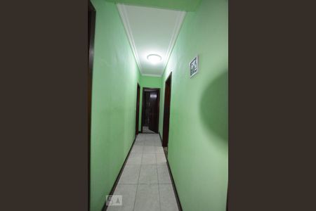 Corredor de casa à venda com 3 quartos, 120m² em Cordovil, Rio de Janeiro