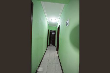 Corredor de casa para alugar com 3 quartos, 120m² em Cordovil, Rio de Janeiro