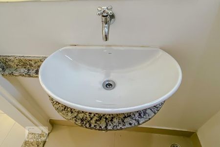 Detalhe Lavabo de casa para alugar com 3 quartos, 115m² em Vila Carrão, São Paulo