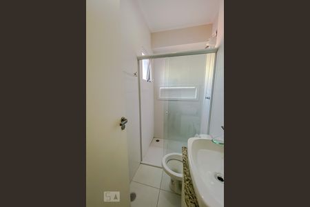 Casa para alugar com 115m², 3 quartos e 2 vagasBanheiro da Suite