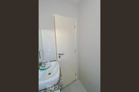 Casa para alugar com 115m², 3 quartos e 2 vagasBanheiro da Suite