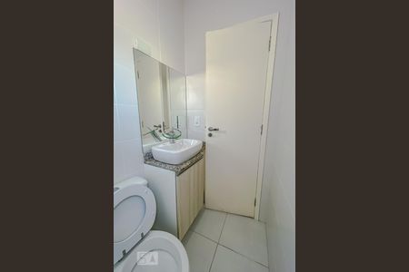 Casa para alugar com 115m², 3 quartos e 2 vagasBanheiro da Suite