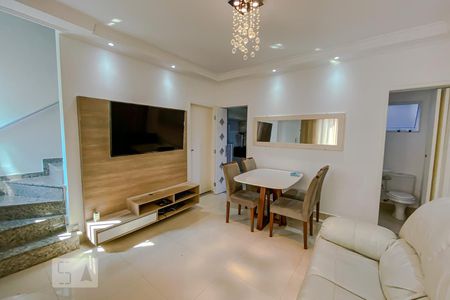 Sala de casa para alugar com 3 quartos, 115m² em Vila Carrão, São Paulo