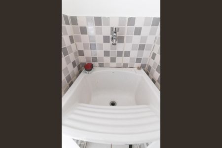 Apartamento à venda com 33m², 1 quarto e sem vaga Apartamento à venda com 33m², 1 quarto e sem vagaCozinha e Área de Serviço