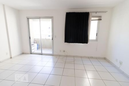 Apartamento à venda com 33m², 1 quarto e sem vaga Apartamento à venda com 33m², 1 quarto e sem vagaSala e Quarto