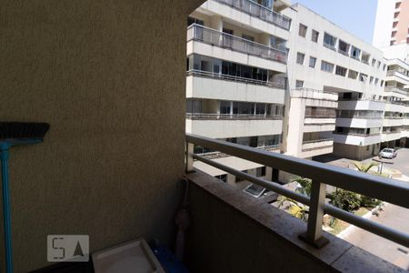 Apartamento à venda com 33m², 1 quarto e sem vaga Apartamento à venda com 33m², 1 quarto e sem vagaSacada da Sala