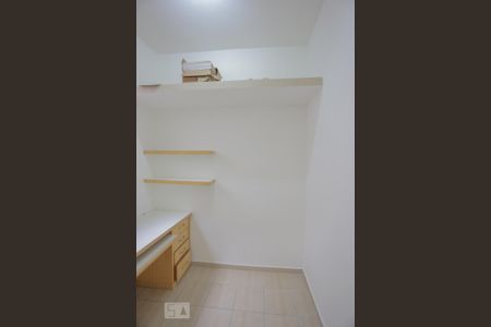 Quarto de Serviço de apartamento para alugar com 2 quartos, 70m² em Tijuca, Rio de Janeiro