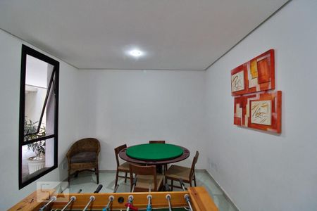 Apartamento à venda com 74m², 3 quartos e 2 vagas Apartamento à venda com 74m², 3 quartos e 2 vagasSalão de jogos