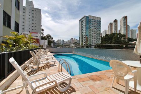 Apartamento à venda com 74m², 3 quartos e 2 vagas Apartamento à venda com 74m², 3 quartos e 2 vagasÁrea comum - Piscina