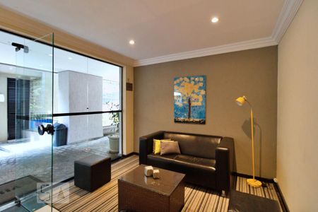 Apartamento à venda com 74m², 3 quartos e 2 vagas Apartamento à venda com 74m², 3 quartos e 2 vagasHall social