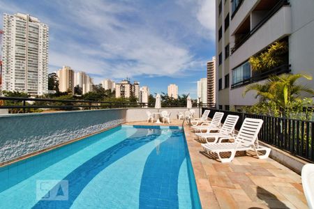 Apartamento à venda com 74m², 3 quartos e 2 vagas Apartamento à venda com 74m², 3 quartos e 2 vagasÁrea comum - Piscina
