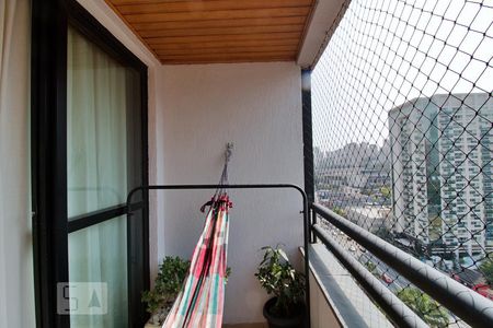 Varanda da Sala de apartamento para alugar com 3 quartos, 74m² em Vila Andrade, São Paulo