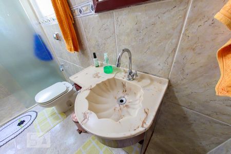 Casa à venda com 384m², 4 quartos e 6 vagas Casa à venda com 384m², 4 quartos e 6 vagasBanheiro