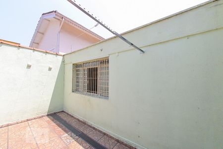 Casa à venda com 384m², 4 quartos e 6 vagas Casa à venda com 384m², 4 quartos e 6 vagasQuintal