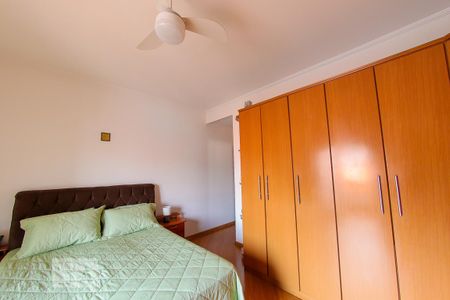 Casa à venda com 384m², 4 quartos e 6 vagas Casa à venda com 384m², 4 quartos e 6 vagasSuite