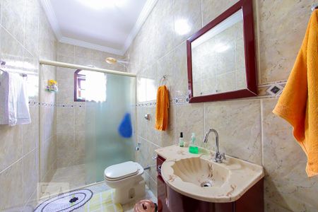 Casa à venda com 384m², 4 quartos e 6 vagas Casa à venda com 384m², 4 quartos e 6 vagasBanheiro