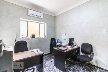 Casa à venda com 320m², 5 quartos e 1 vaga Casa à venda com 320m², 5 quartos e 1 vagaQuarto 2