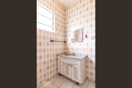 Casa à venda com 320m², 5 quartos e 1 vaga Casa à venda com 320m², 5 quartos e 1 vagaBanheiro