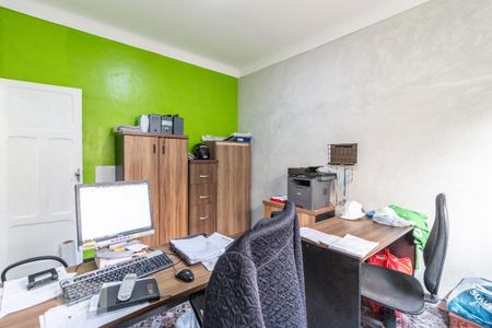 Casa à venda com 320m², 5 quartos e 1 vaga Casa à venda com 320m², 5 quartos e 1 vagaQuarto 2