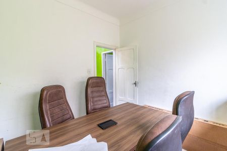 Casa à venda com 320m², 5 quartos e 1 vaga Casa à venda com 320m², 5 quartos e 1 vagaQuarto 3